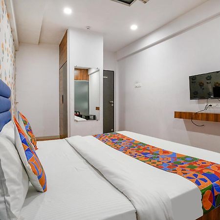 Fabhotel The Valentine - Udhna Road Surate Exterior foto