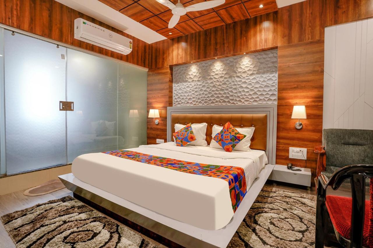 Fabhotel The Valentine - Udhna Road Surate Exterior foto