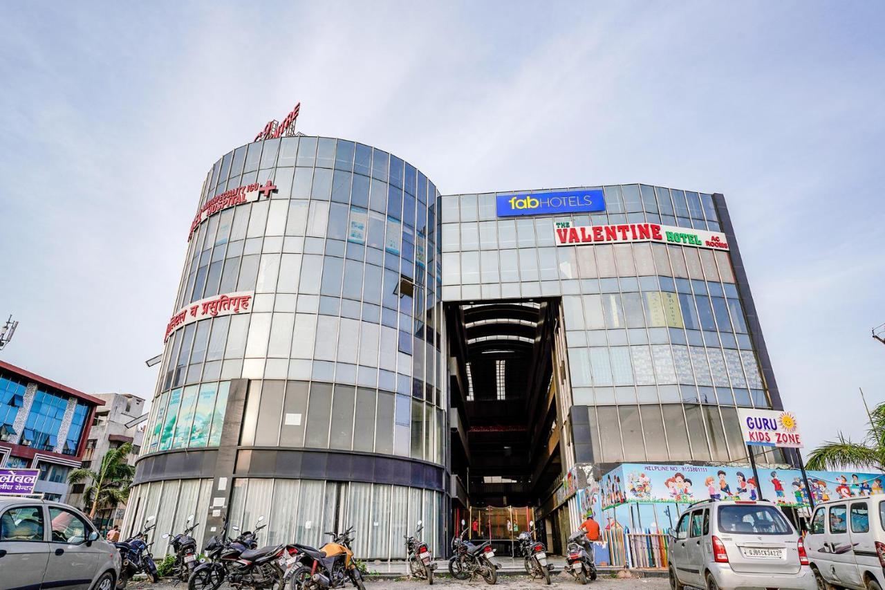 Fabhotel The Valentine - Udhna Road Surate Exterior foto