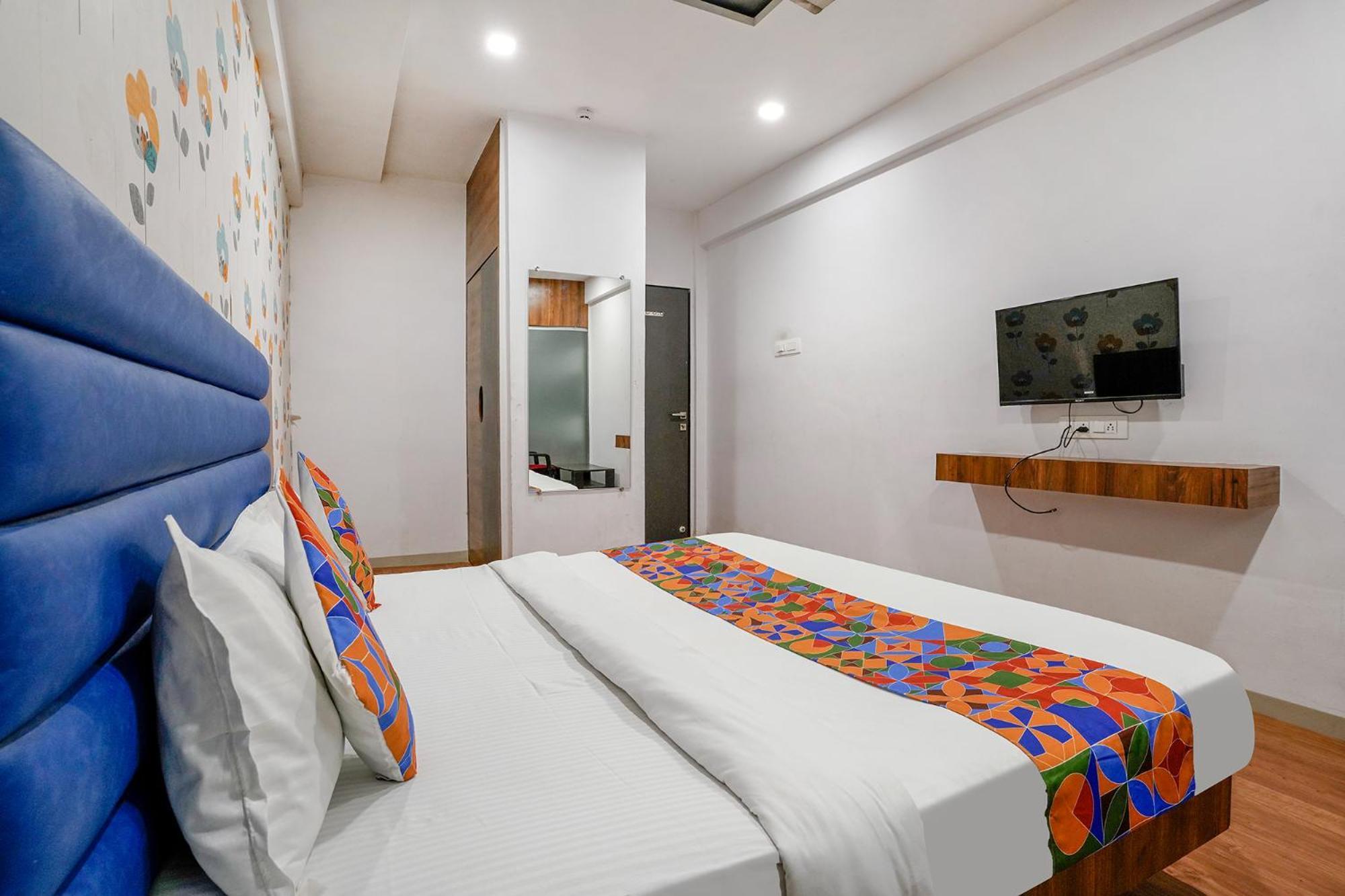 Fabhotel The Valentine - Udhna Road Surate Exterior foto
